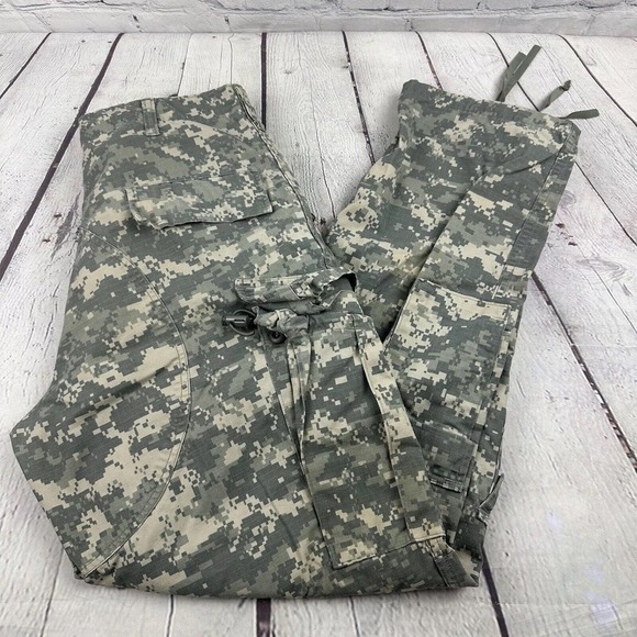 TEAM SOLDIER‎ CERTIFIED GEAR Camo Pants Army Combat Uniform Pants Medium Reg - Picture 1 of 12